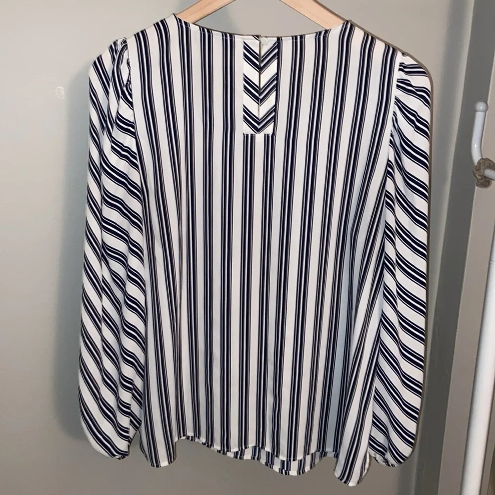 LOFT Navy White Stripe Blouse M Balloon Sleeve Nautical Coastal Chic - Picture 3 of 5